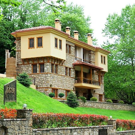 Roes Suites Káto Loutrákion Exterior foto