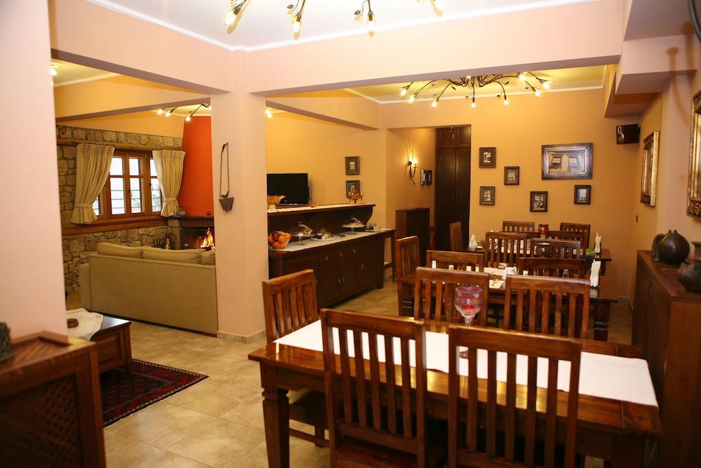 Roes Suites Káto Loutrákion Exterior foto